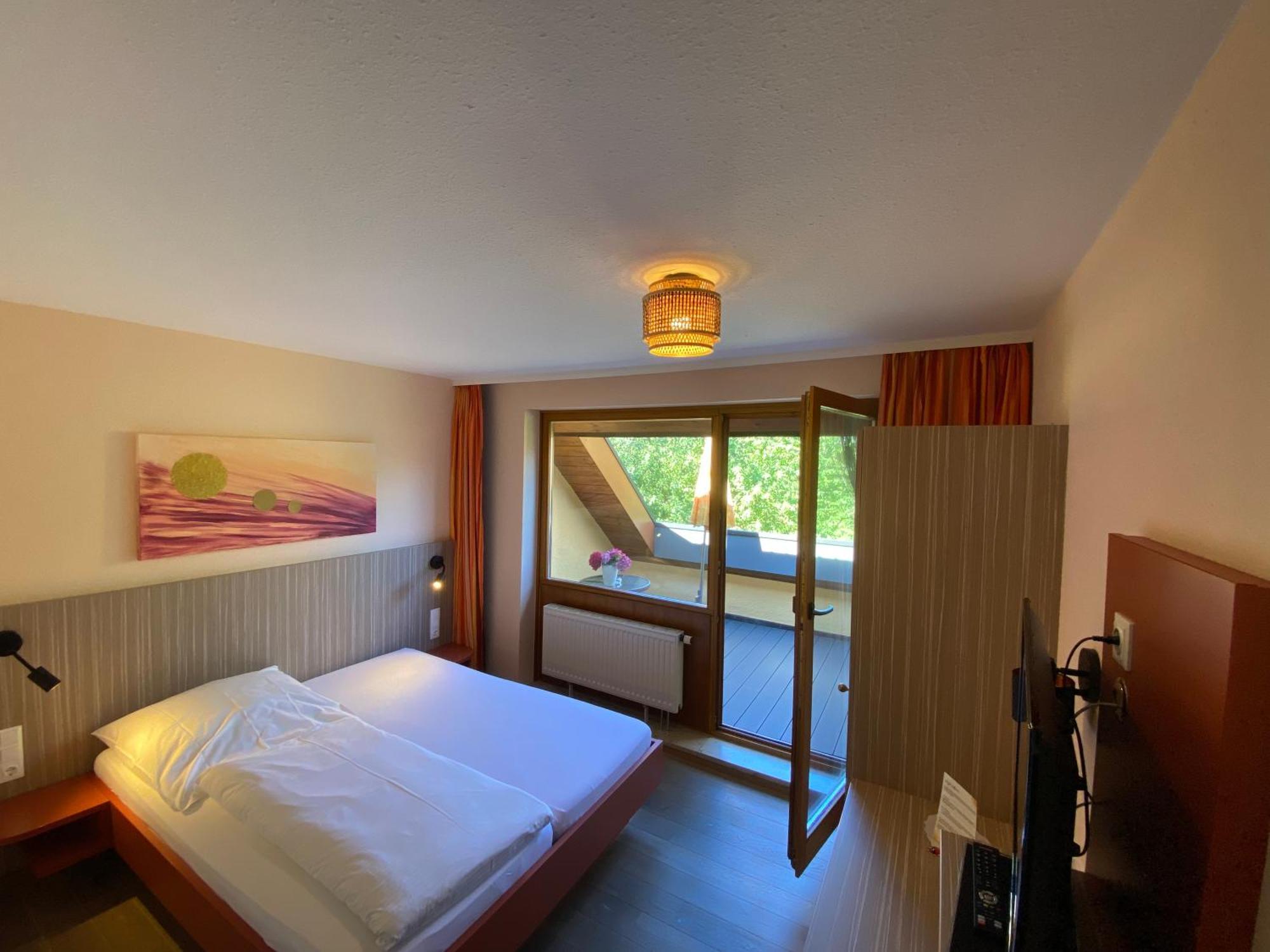 Wohlfuehlhotel Sonnengarten ユーバーリンゲン エクステリア 写真