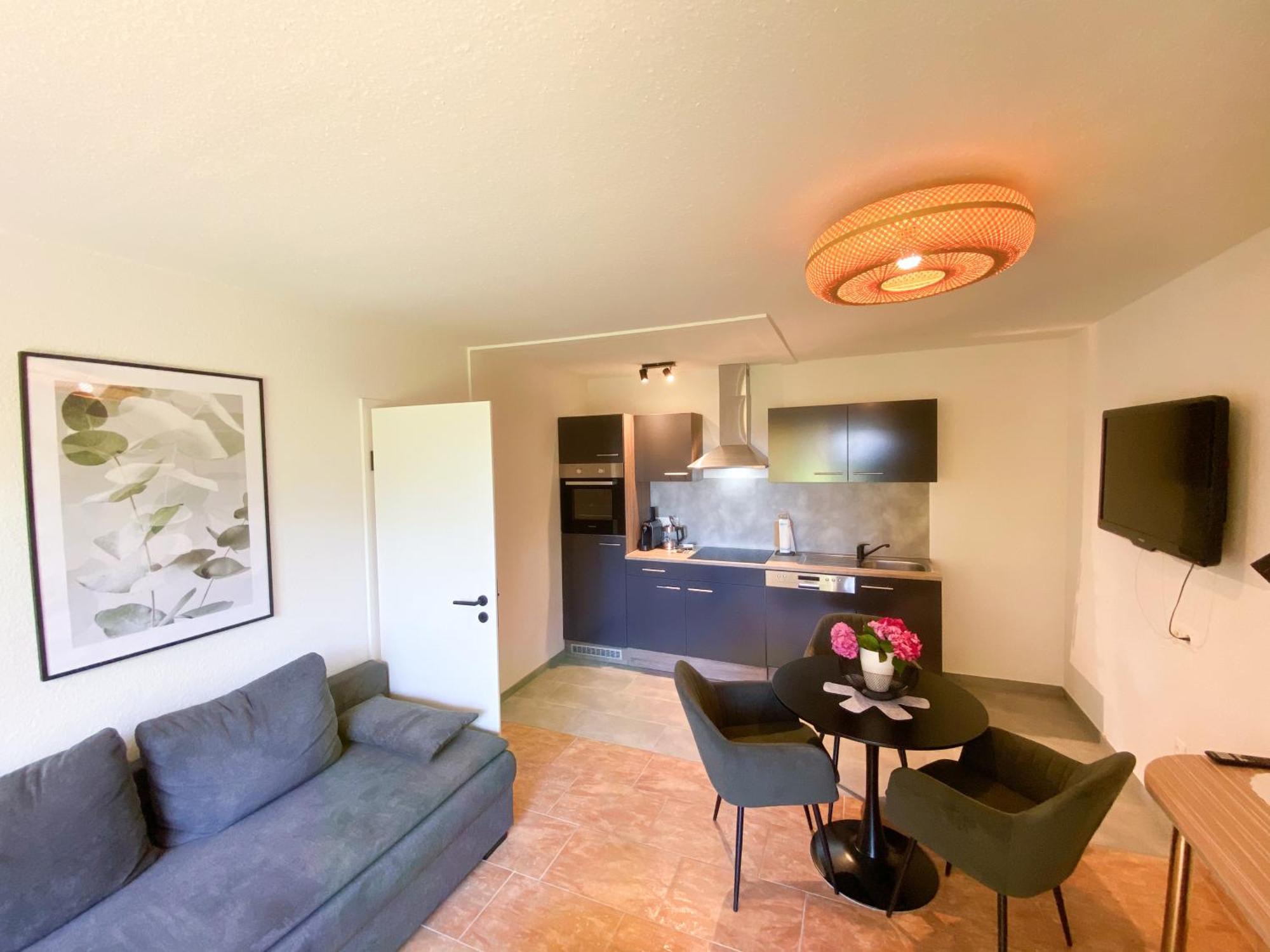 Wohlfuehlhotel Sonnengarten ユーバーリンゲン エクステリア 写真